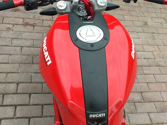 2014 Ducati Monster 696, красный - вид 5