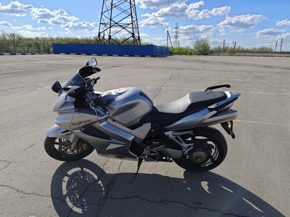 2006 Honda VFR 800, серебристый, 555000 рублей - вид 7