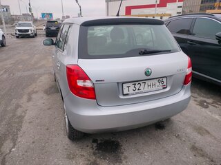 2011 Skoda Fabia II Рестайлинг, серый, 1050000 рублей, вид 4