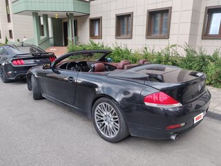 2004 BMW 6 серии 645i II (E63/E64), чёрный, 2000000 рублей, вид 4