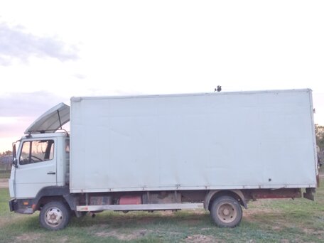 1992 Mercedes-Benz 814, белый, 800000 рублей, вид 4