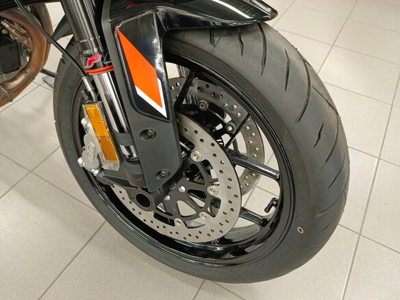 2023 KTM 790 Duke, оранжевый - вид 8
