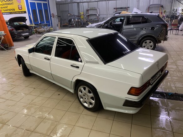 1991 Mercedes-Benz 190 (W201), белый, 420000 рублей - вид 18