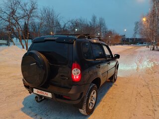 2013 Chevrolet Niva I Рестайлинг, чёрный, 600000 рублей, вид 3