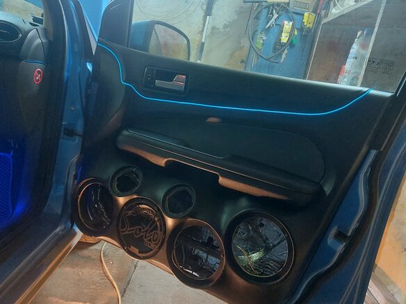 2008 Ford Focus II Рестайлинг, голубой, 800000 рублей - вид 3