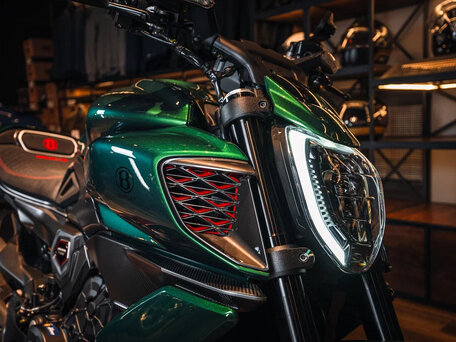 2024 Ducati Diavel V4, зелёный, 6990000 рублей, вид 4