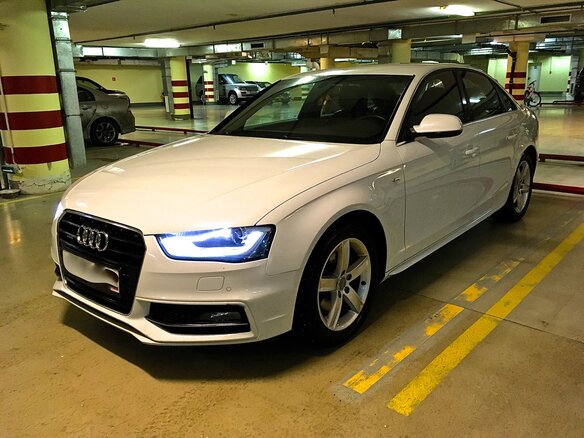 2014 Audi A4 IV (B8) Рестайлинг, белый - вид 1