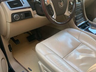 2011 Cadillac Escalade III, чёрный, 2499999 рублей, вид 3