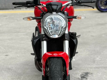 2016 Ducati Monster 821, красный, 345000 рублей, вид 2