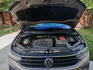 2020 Volkswagen Tiguan II Рестайлинг, бежевый, 3150000 рублей, вид 3
