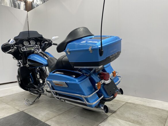 2010 Harley-Davidson Electra Glide, голубой, 759000 рублей - вид 8