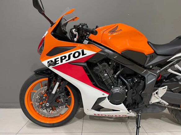 2022 Honda CBR 650R, оранжевый, 860000 рублей - вид 12