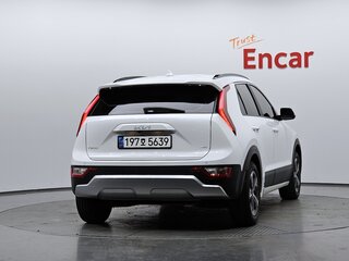 2022 Kia Niro II, белый, 1710007 рублей, вид 4