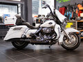 2011 Harley-Davidson Electra Glide, белый, 1100000 рублей - вид 2