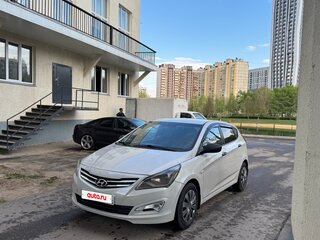 2015 Hyundai Solaris I Рестайлинг, бежевый, 710000 рублей, вид 1