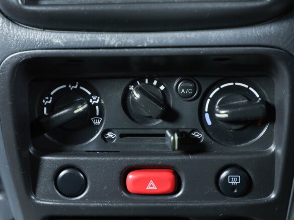 2005 Suzuki Swift III, серый - вид 10