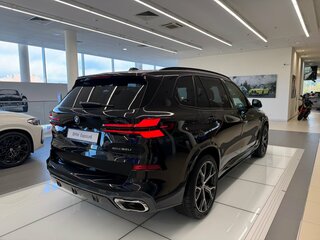 2025 BMW X5 Long 30Li IV (G05/G18) Рестайлинг, чёрный, 8890000 рублей, вид 4