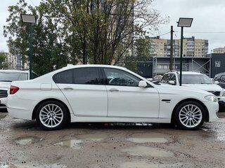 2011 BMW 5 серии 530d xDrive VI (F10/F11/F07), белый, 1519000 рублей, вид 4