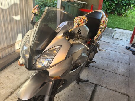 2005 Honda VFR 800, серый, 550000 рублей, вид 4