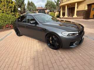 2018 BMW M5 Competition VI (F90), серый, 7400000 рублей, вид 5