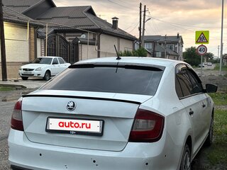 2016 Skoda Rapid I, белый, 650000 рублей, вид 4