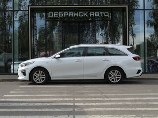 2019 Kia Ceed III, белый, 1460000 рублей, вид 2