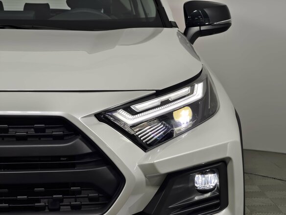2025 Toyota RAV4 V (XA50), белый - вид 9