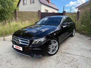 2017 Mercedes-Benz E-Класс 200 V (W213, S213, C238), чёрный, 2650000 рублей, вид 4