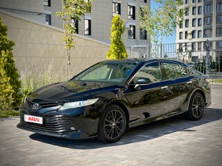 2019 Toyota Camry VIII (XV70), чёрный, 2689000 рублей, вид 2