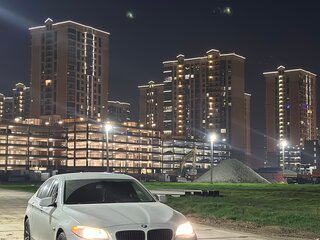 2012 BMW 5 серии 520i VI (F10/F11/F07), белый, 1520000 рублей, вид 4