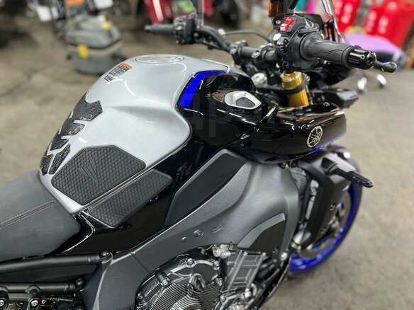 2021 Yamaha MT-10SP, серебристый, 1780000 рублей - вид 10