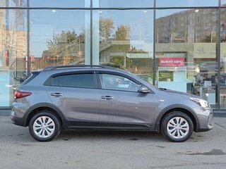 2021 Kia Rio X IV Рестайлинг, серый, 1595000 рублей, вид 4