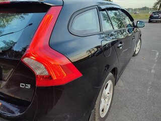 2015 Volvo V60 I Рестайлинг, чёрный, 808880 рублей, вид 4