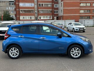 2018 Nissan Note e-Power II Рестайлинг, голубой, 1290000 рублей, вид 5