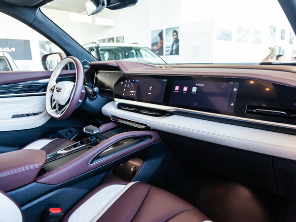 2026 Geely Monjaro I, серый, 4899990 рублей - вид 18