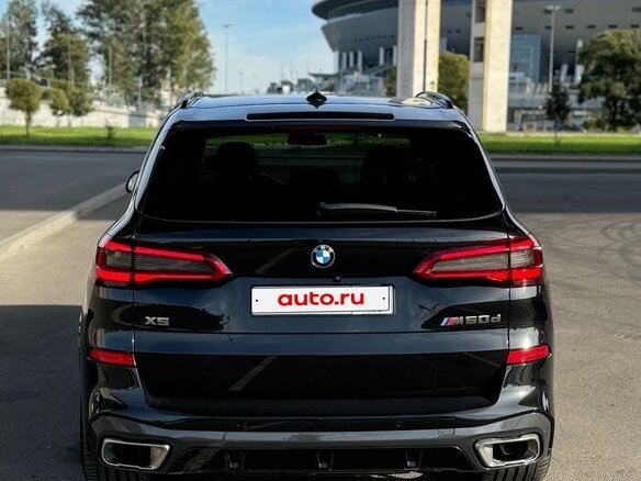 2018 BMW X5 M50d IV (G05/G18), чёрный, 5590000 рублей - вид 3