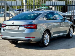 2018 Skoda Superb III, серый, 1999000 рублей, вид 4