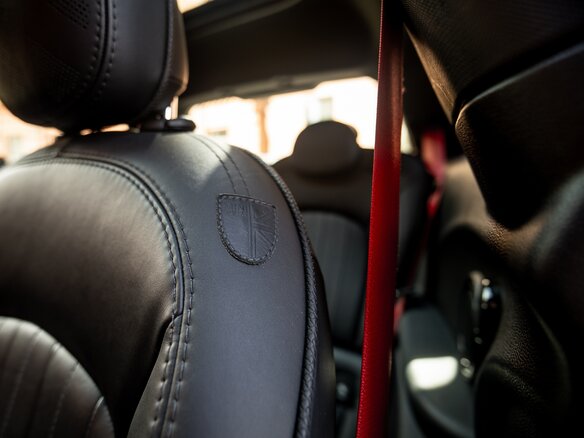 2020 Mini Hatch JCW III (F55/F56) Рестайлинг, чёрный, 3300000 рублей - вид 12