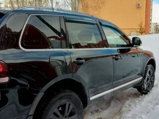 2009 Volkswagen Touareg I Рестайлинг, чёрный, 1150000 рублей, вид 2