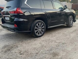 2018 Lexus LX 570 III Рестайлинг 2, чёрный, 8300000 рублей, вид 4