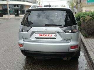 2010 Mitsubishi Outlander II Рестайлинг, серебристый, 1050000 рублей, вид 4