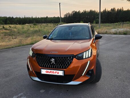 2021 Peugeot 2008 8AT II, оранжевый, 1750000 рублей, вид 1