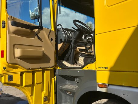 1998 DAF 95XF, оранжевый, 1290000 рублей, вид 5
