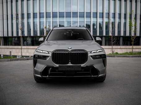 2026 BMW X7 40d I (G07) Рестайлинг, серый, 17890000 рублей, вид 2