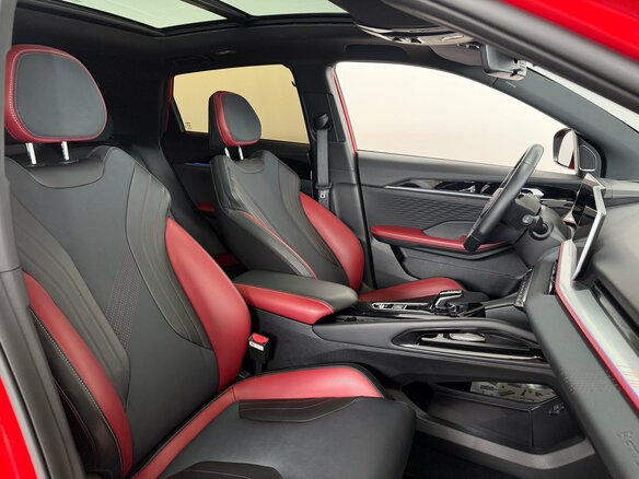 2023 Geely Coolray I Рестайлинг, красный, 2100000 рублей - вид 27