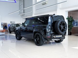 2021 Land Rover Defender 110 II, чёрный, 13500000 рублей, вид 5