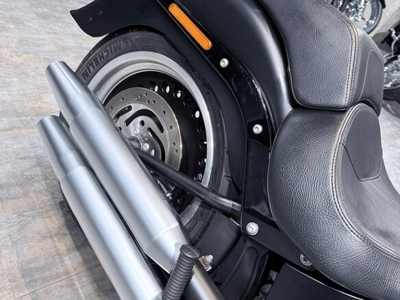 2011 Harley-Davidson Fat Boy, чёрный, 1199000 рублей - вид 19