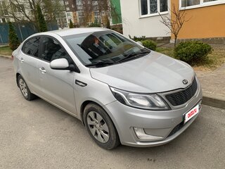 2014 Kia Rio 6-speed III, серебристый, 699000 рублей, вид 1