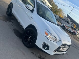 2013 Mitsubishi ASX I Рестайлинг, белый, 845000 рублей, вид 3