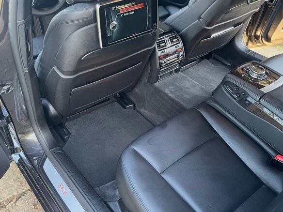 2014 BMW 7 серии Long 740Li xDrive V (F01/F02/F04) Рестайлинг, серый, 2700000 рублей - вид 16